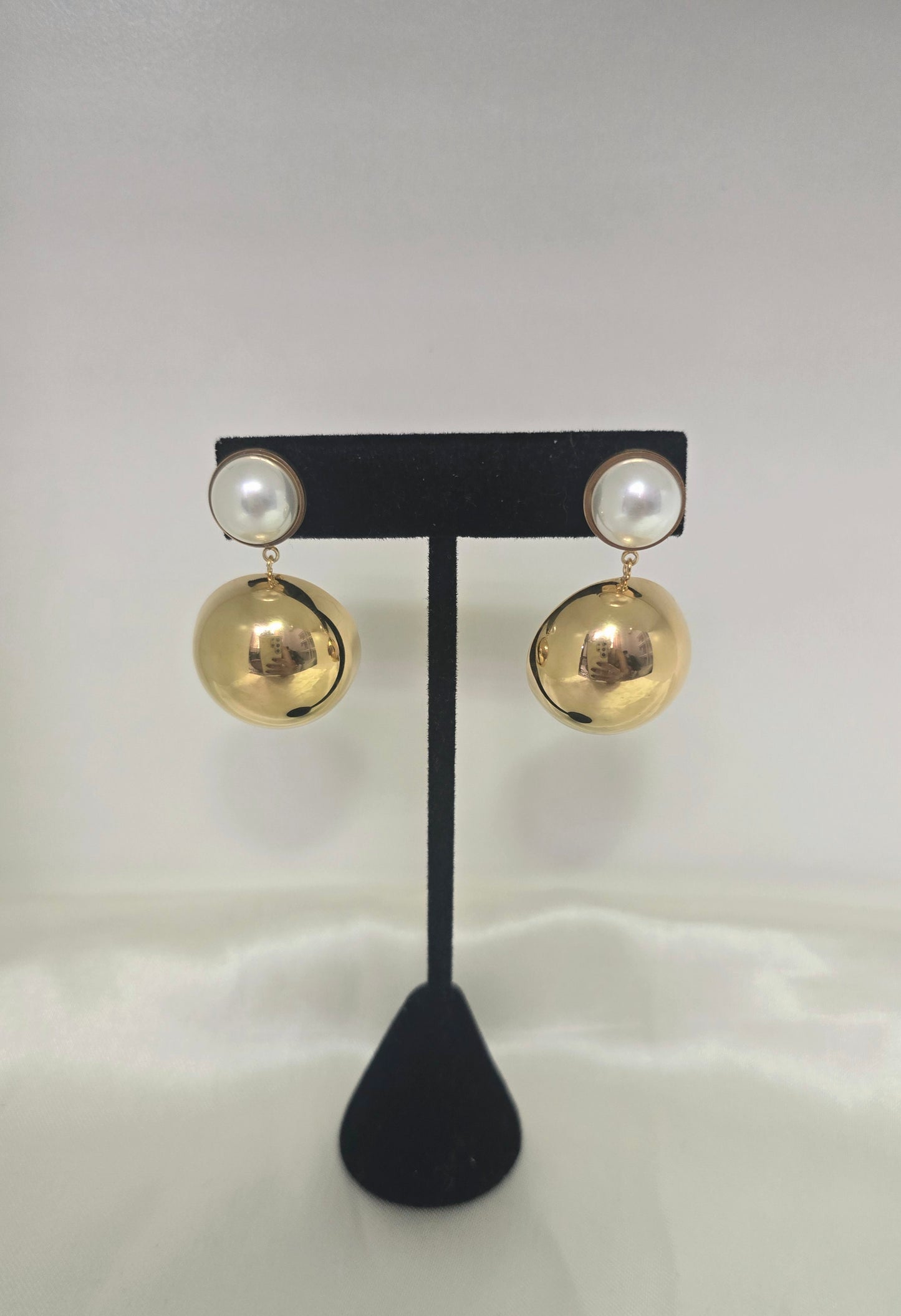 Lou Pendant Earrings