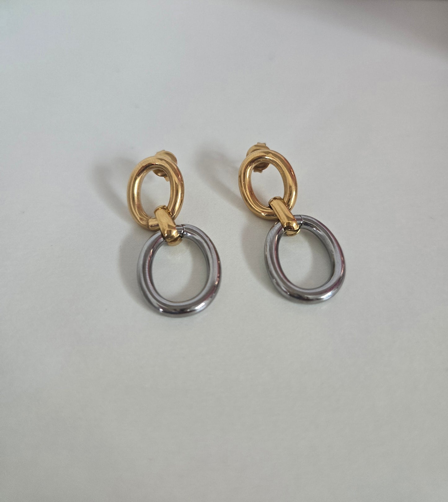 Zori Hoop Earrings